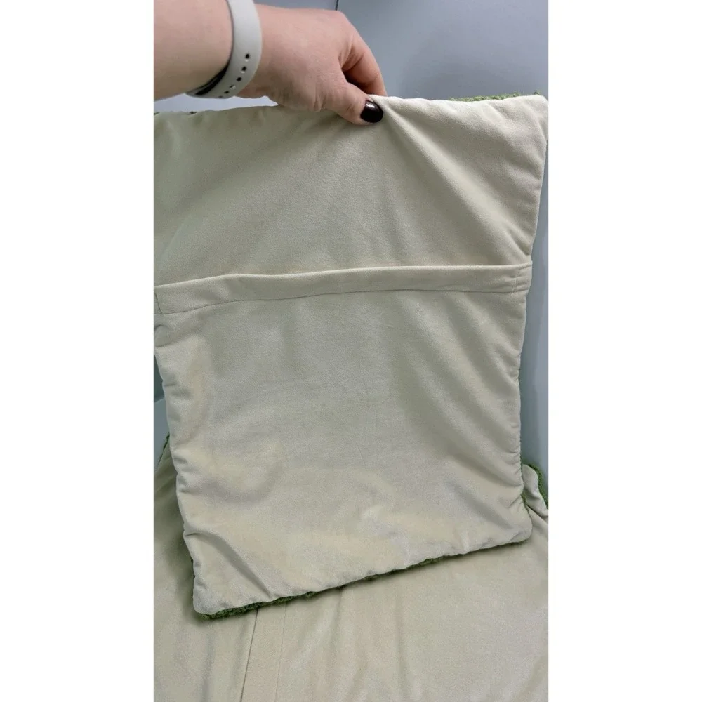Peking Handicraft "Let's Get Toasted" Bear Campfire Hooked Two Pillow Shams Wool - Picture 5 of 12